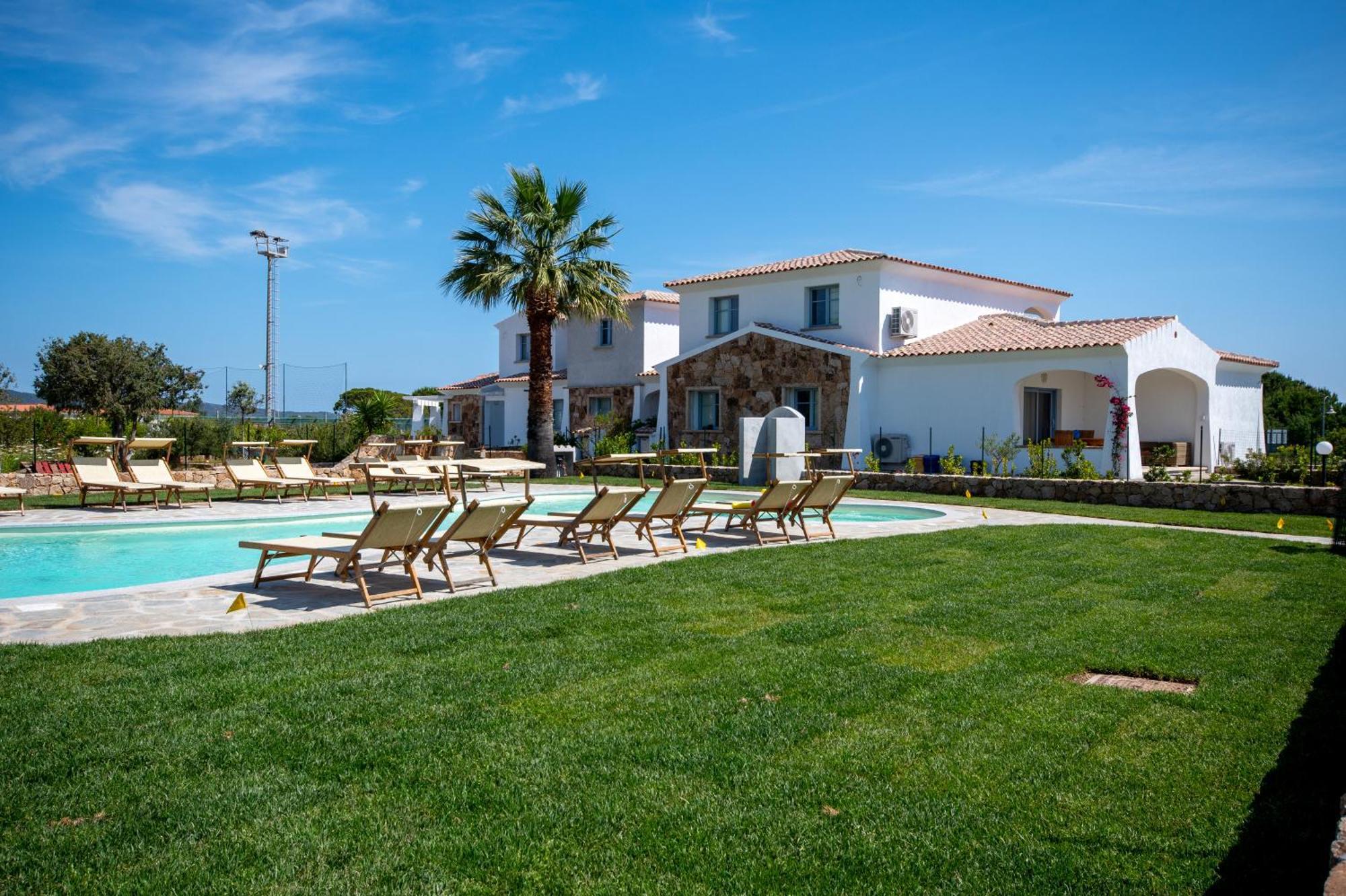 Enaja - Luxury Retreat Apart otel Budoni Dış mekan fotoğraf